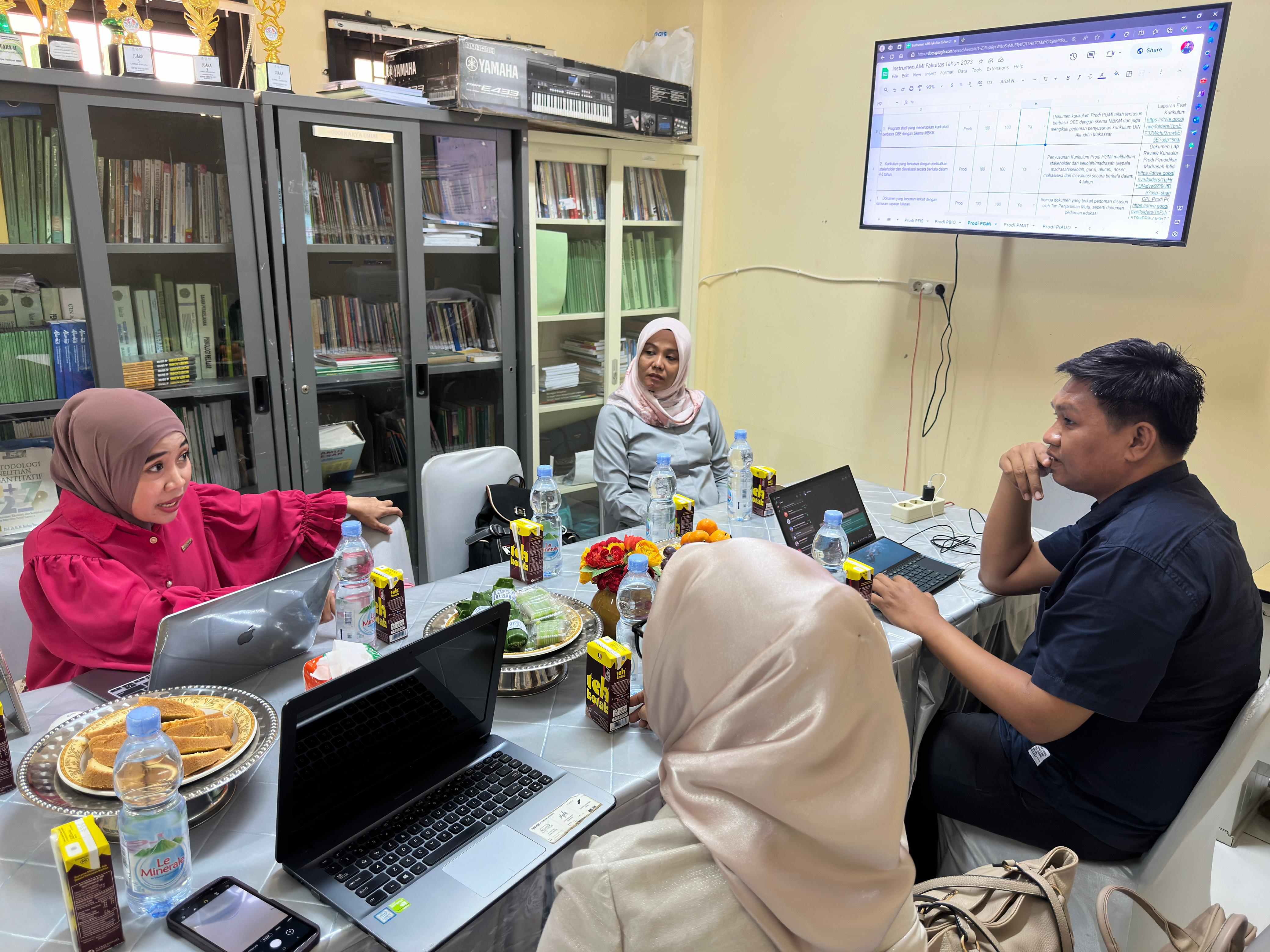 PRODI Pendidikan Guru Madrasah Ibtidaiyah UIN Alauddin Makassar Gelar Audit Mutu Internal (AMI)